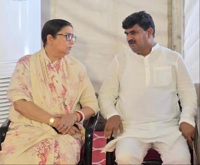 नगीना के ग्राम हुर्रनंगला में भाजपा प्रदेश संगठन महामंत्री धर्मपाल सिंह की माता के निधन पर शोक नगीना के ग्राम हुर्रनंगला में भाजपा प्रदेश संगठन महामंत्री धर्मपाल सिंह की माता के निधन पर शोक