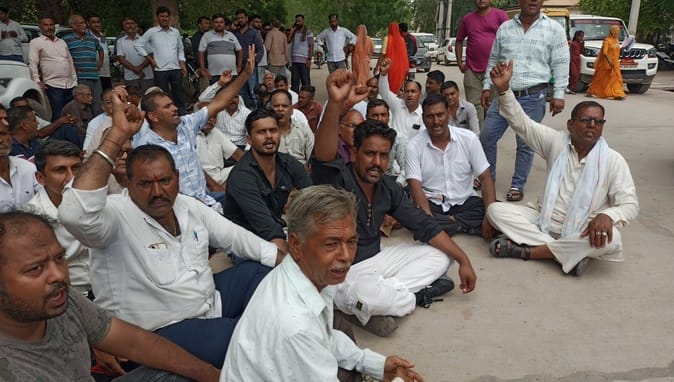 बीकानेर: बंद घर में बुजुर्ग दंपति के शव मिलने का मामला,कुम्हार समाज ने हत्या का जताया शक,हत्या,