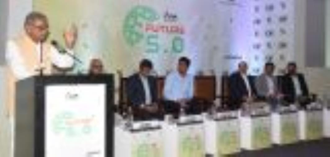 गोमती नगर स्थित सीआईआई में बदलता पर्यावरण विषय पर आयोजित सेंमिनार में बोलते राज्य मंत्री ड गोमती नगर स्थित सीआईआई में बदलता पर्यावरण विषय पर आयोजित सेंमिनार में बोलते राज्य मंत्री ड