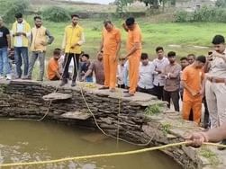 डूंगरपुर अस्पताल में भर्ती वर्षा।