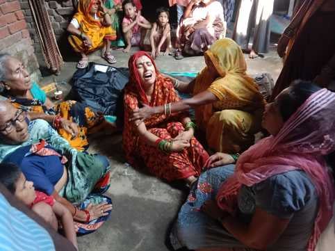 पलिया के किसान मोहल्ला निवासी मृतक अशोक का फाइल फोटो पलिया के किसान मोहल्ला निवासी मृतक अशोक का फाइल फोटो