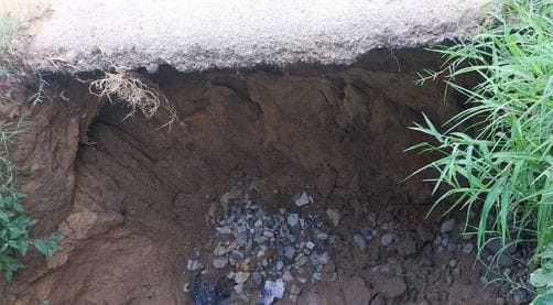 ग्राम पंचायत खेड़ा के मुख्य मार्ग पर दलदल व जलभराव। संवाद ग्राम पंचायत खेड़ा के मुख्य मार्ग पर दलदल व जलभराव। संवाद