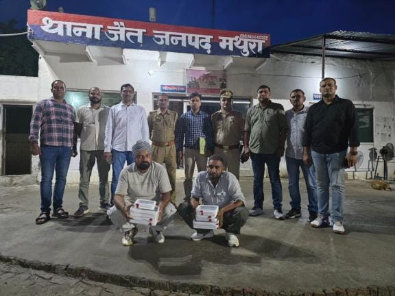 मथुरा। चौमुहां पुलिस की गिरफ्त में आरोपी।