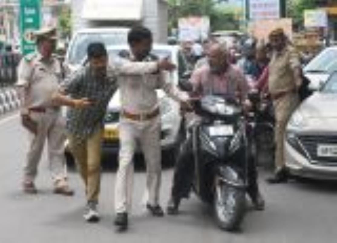 चेकिंग अभियान। चेकिंग अभियान।