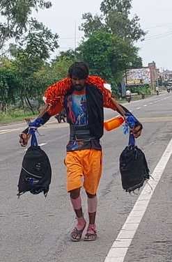 बीसलपुर के गुलेश्वर नाथ मंदिर में सपा नेत्री दिव्या गंगवार ने श्रद्धालुओं के लिए किया पेयजल का बीसलपुर के गुलेश्वर नाथ मंदिर में सपा नेत्री दिव्या गंगवार ने श्रद्धालुओं के लिए किया पेयजल का