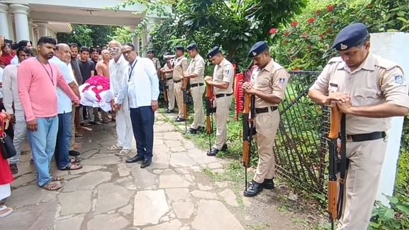 एल एन गर्ग, एसडीएम