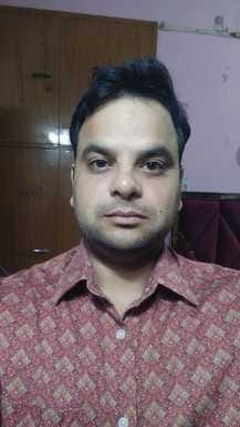 हिसार बाईपास पर एक फुट से अधिक बाहर निकालकर लोहे की निर्माण सामग्री ले जाता ऑटो चालक। संवाद हिसार बाईपास पर एक फुट से अधिक बाहर निकालकर लोहे की निर्माण सामग्री ले जाता ऑटो चालक। संवाद