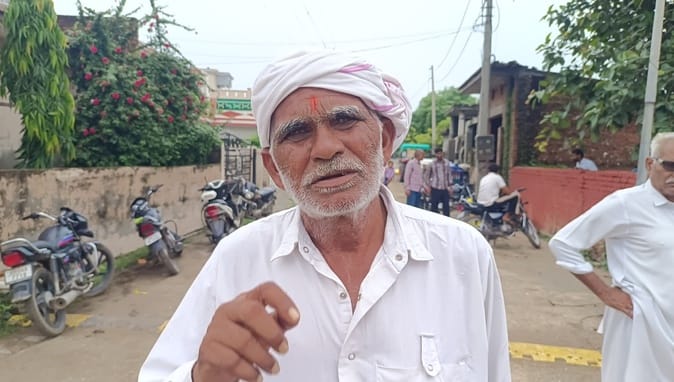 महेन्द्र प्रताप सिंह लिपिक, गदौली सहकारी समिति। महेन्द्र प्रताप सिंह लिपिक, गदौली सहकारी समिति।