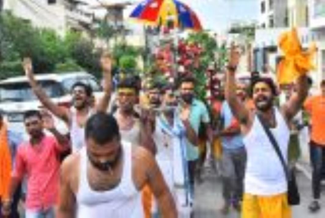 राजेंद्र नगर बृहस्पतिवार शाम भक्ति, आस्था और उल्लास से सराबोर हो उठा जब श्री महाकाल मंदिर से भग राजेंद्र नगर बृहस्पतिवार शाम भक्ति, आस्था और उल्लास से सराबोर हो उठा जब श्री महाकाल मंदिर से भग