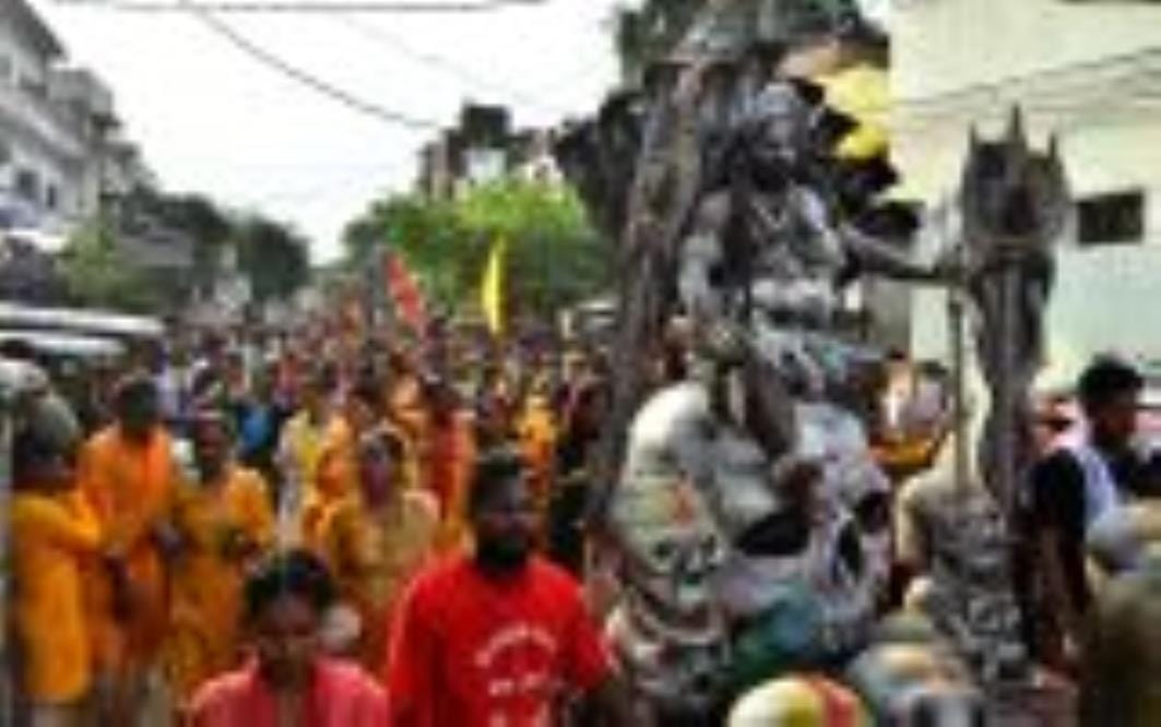 राजेंद्र नगर बृहस्पतिवार शाम भक्ति, आस्था और उल्लास से सराबोर हो उठा जब श्री महाकाल मंदिर से भग राजेंद्र नगर बृहस्पतिवार शाम भक्ति, आस्था और उल्लास से सराबोर हो उठा जब श्री महाकाल मंदिर से भग