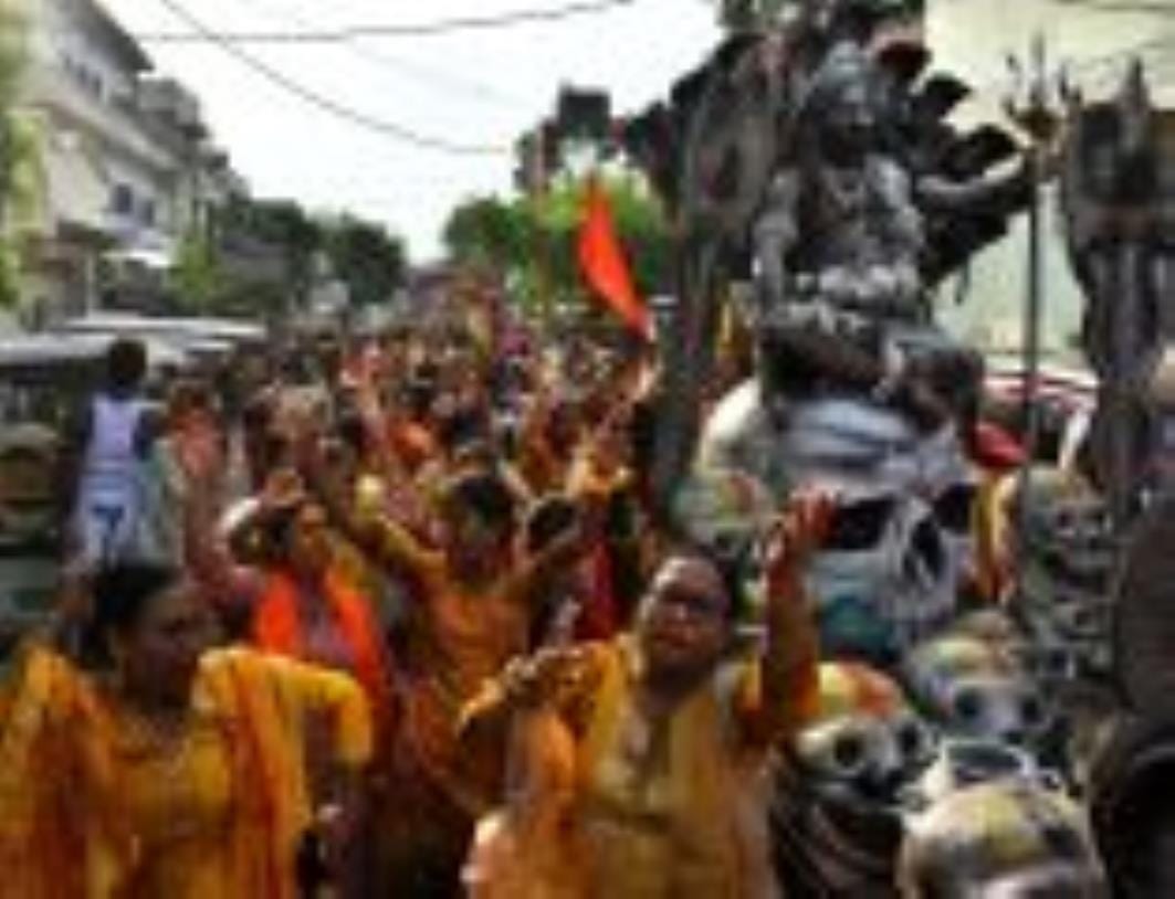 राजेंद्र नगर बृहस्पतिवार शाम भक्ति, आस्था और उल्लास से सराबोर हो उठा जब श्री महाकाल मंदिर से भग राजेंद्र नगर बृहस्पतिवार शाम भक्ति, आस्था और उल्लास से सराबोर हो उठा जब श्री महाकाल मंदिर से भग