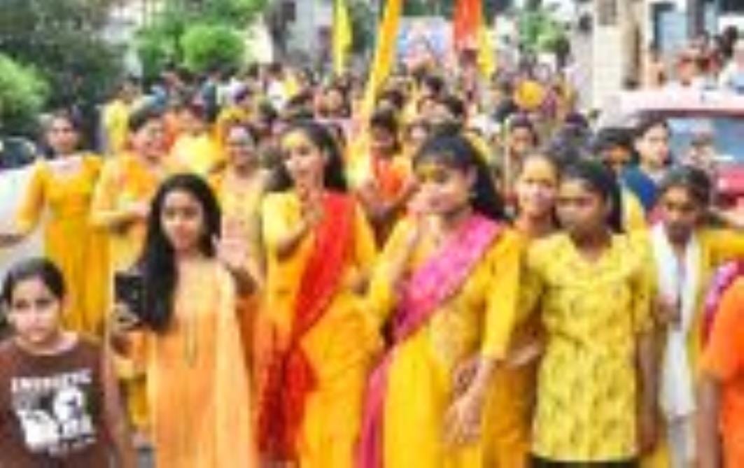 राजेंद्र नगर बृहस्पतिवार शाम भक्ति, आस्था और उल्लास से सराबोर हो उठा जब श्री महाकाल मंदिर से भग राजेंद्र नगर बृहस्पतिवार शाम भक्ति, आस्था और उल्लास से सराबोर हो उठा जब श्री महाकाल मंदिर से भग