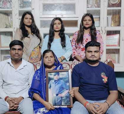 कैप्टन रनवीर सिंह कुशवाहा।