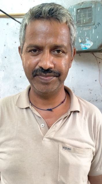 फोटो संख्या:66- महेंद्रगढ़ बस स्टैंड पर बसों में सवार होती यात्री--संवाद फोटो संख्या:66- महेंद्रगढ़ बस स्टैंड पर बसों में सवार होती यात्री--संवाद