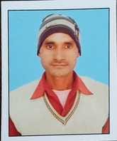 कर्मचारी की मौत के बाद विलाप करते परिजन। संवाद कर्मचारी की मौत के बाद विलाप करते परिजन। संवाद