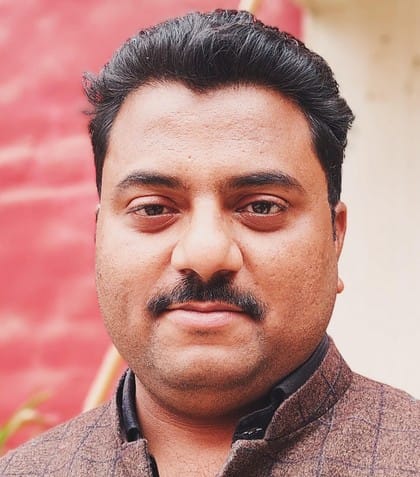 शमीम आजाद, रंगकर्मी।