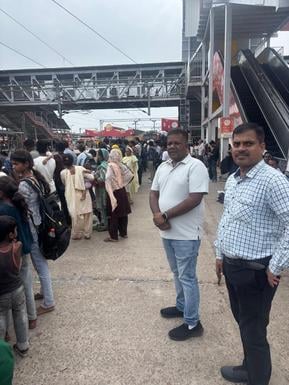 चारबाग स्टेशन पर अतिरिक्त व्यवस्थाओं का लिया जायजा