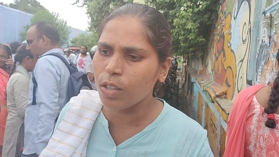 गुल नसीम। संवाद