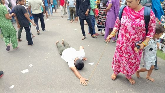 माता चिंतपूर्णी मंदिर में तीसरे सावन अष्टमी मेले दर्शनों के लिए उमड़ी श्रद्धालुओं की भीड़। संवा माता चिंतपूर्णी मंदिर में तीसरे सावन अष्टमी मेले दर्शनों के लिए उमड़ी श्रद्धालुओं की भीड़। संवा