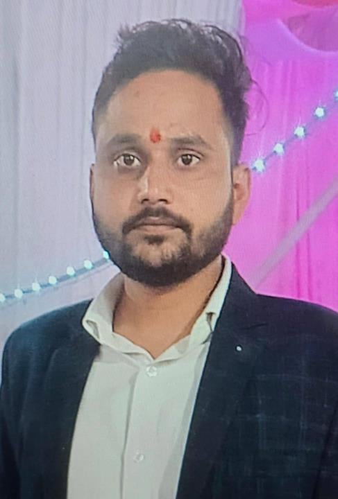 मृतक फूलचंद व आशीष यादव की फाइल फोटो। मृतक फूलचंद व आशीष यादव की फाइल फोटो।