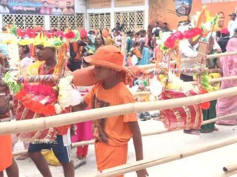 श्री कैलाश पति शिव मंदिर भोपतपुर में एकत्र कांवड़िया संवाद श्री कैलाश पति शिव मंदिर भोपतपुर में एकत्र कांवड़िया संवाद