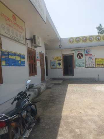 28jjrp08- दूबलधन माजरा पीएचसी की कंडम बिल्डिंग। स्रोत-ग्रामीण