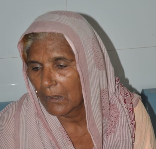 जिला अस्पताल में गोली लगने से घायल जसाला गांव का सचिन । संवाद जिला अस्पताल में गोली लगने से घायल जसाला गांव का सचिन । संवाद