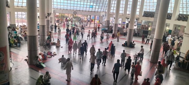 कविता,बोहर