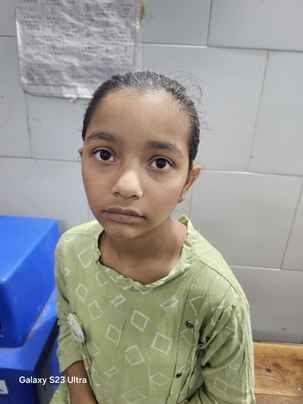 साँप के काटने से घायल मासूम