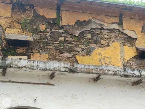 रेवाड़ी। बावल में प्राइमरी स्कूल की जर्जर स्थिति। संवाद रेवाड़ी। बावल में प्राइमरी स्कूल की जर्जर स्थिति। संवाद