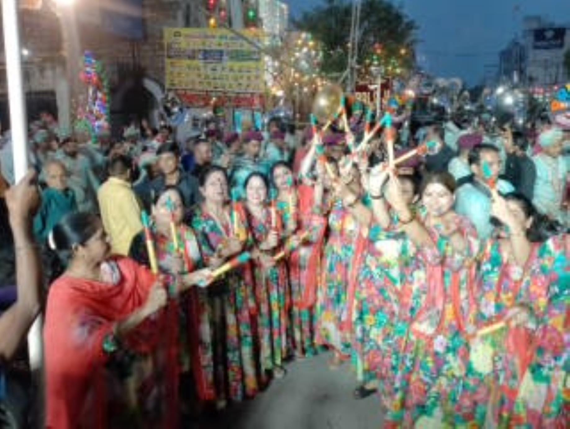 सावन जोत महोत्सव में अघौरी झांकी ने मोहा मन, लगे जयकारे सावन जोत महोत्सव में अघौरी झांकी ने मोहा मन, लगे जयकारे