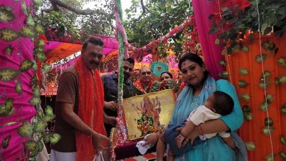श्री नयना देवी जी में श्रावण अष्टमी मेलों के दौरान बुधवार को दर्शनों के लिए कतारों में लगे श्रद