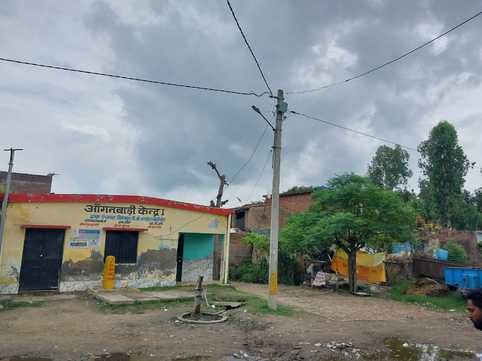 दो वर्षों में खस्ताहाल हुआ अमरिया क्षेत्र के अभयराजपुर जाने वाला मार्ग संवाद दो वर्षों में खस्ताहाल हुआ अमरिया क्षेत्र के अभयराजपुर जाने वाला मार्ग संवाद