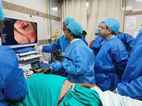 केजीएमयू में अचेलेसिया कार्डिया बीमारी का केजीएमयू में बिना चीरा लगाए इलाज