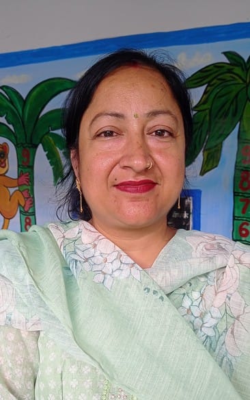 कुरुक्षेत्र। राजकीय प्राथमिक पाठशाला बीड़ अमीन के नवीनीकरण किए कक्ष मेें बच्चों को पढ़ाता शिक् कुरुक्षेत्र। राजकीय प्राथमिक पाठशाला बीड़ अमीन के नवीनीकरण किए कक्ष मेें बच्चों को पढ़ाता शिक्
