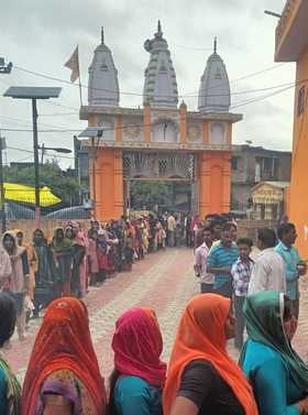 कुंदरकी के ईंधनपुर नगला के प्राचीन झारखंड पाताल फोर्ड मोटेश्वर महादेव मंदिर का फाइल फोटो
