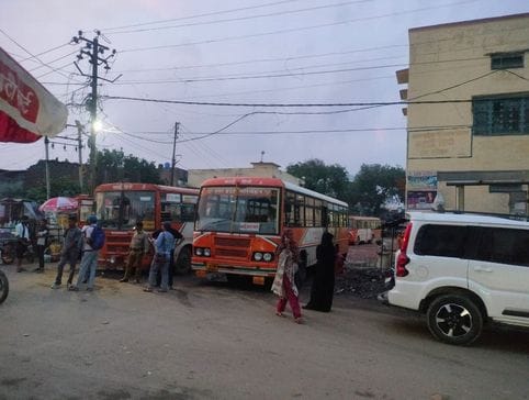 अजीम। अजीम।