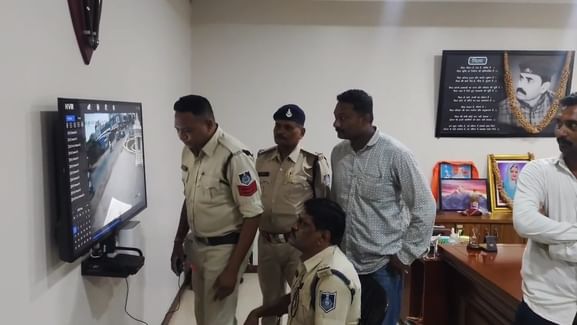 घर से भागे प्रेमी युगल को परिजन ने फिल्मी स्टाईल में किया किडनैप