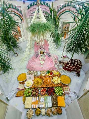 20 कैथल। सावन माह के अंतिम सोमवार को शिव शक्ति धाम मंदिर में जलाभिषेक करते श्रद्धालु। मंदिर 20 कैथल। सावन माह के अंतिम सोमवार को शिव शक्ति धाम मंदिर में जलाभिषेक करते श्रद्धालु। मंदिर
