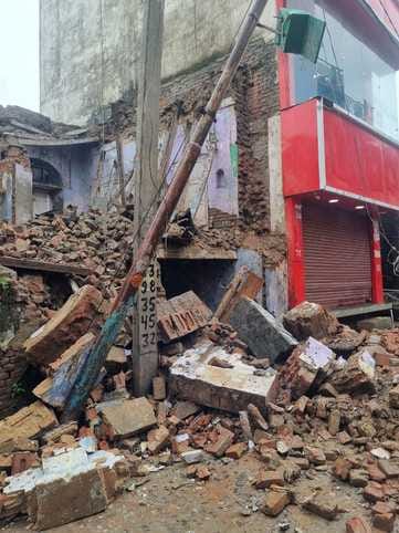 बाइपास के पास भरा बारिश का पानी। संवाद बाइपास के पास भरा बारिश का पानी। संवाद