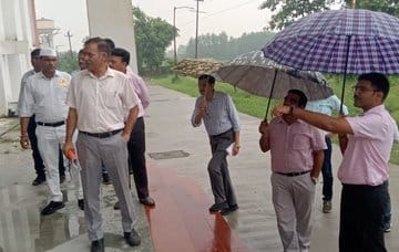 राजकीय मेडिकल कॉलेज में निर्माणाधीन ऑडिटोरियम में टुकड़ों मे