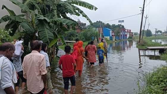 सहारनपुर में हुई बारिश के चलते हुआ अंधेरा सहारनपुर में हुई बारिश के चलते हुआ अंधेरा