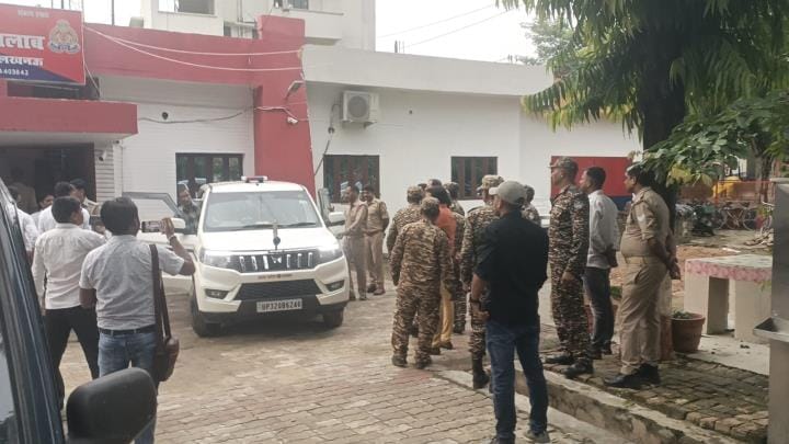 अवैध प्लाटिंग ढहाने गई एलडीए टीम का विरोध