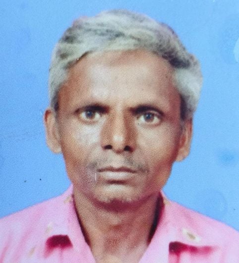 गांव कासुआ नगला में दीवार गिरने से हुई किसान की मौत के बाद घटनास्थल पर पहुंचे एसडीएम धर्मेंद्र गांव कासुआ नगला में दीवार गिरने से हुई किसान की मौत के बाद घटनास्थल पर पहुंचे एसडीएम धर्मेंद्र
