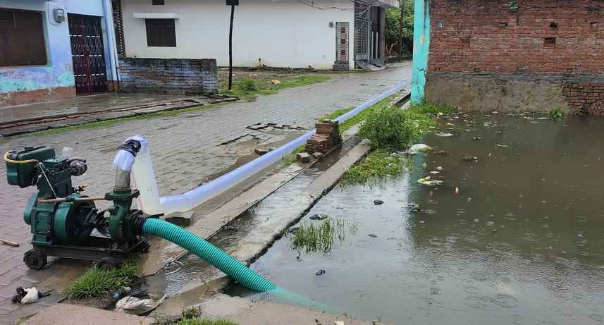मोहल्ला नई बस्ती में हुआ जलभराव। संवाद मोहल्ला नई बस्ती में हुआ जलभराव। संवाद