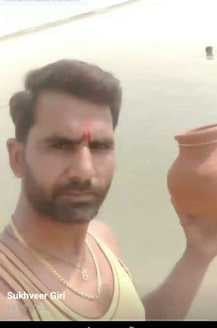 परौर में इसी ट्रैक्टर-ट्रॉली में उतरा था करंट। स्रोत: जागरुक पाठक परौर में इसी ट्रैक्टर-ट्रॉली में उतरा था करंट। स्रोत: जागरुक पाठक
