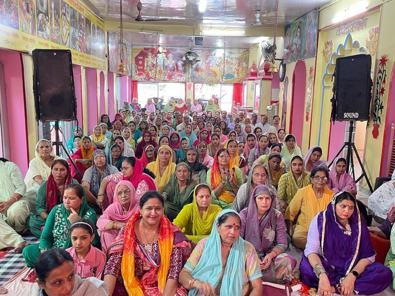 06जेएनडी27-हनुमान मंदिर में शिवपुराण कथा सुनाते हुए कथा वाचक राजेश शर्मा। स्रोत श्रद्धालु 06जेएनडी27-हनुमान मंदिर में शिवपुराण कथा सुनाते हुए कथा वाचक राजेश शर्मा। स्रोत श्रद्धालु