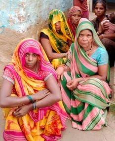 परौर के कुंडरिया में इसी लाइन की चपेट में आकर हादसा हुआ। संवाद परौर के कुंडरिया में इसी लाइन की चपेट में आकर हादसा हुआ। संवाद