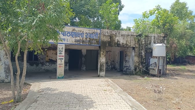 अंबाला खंड वन के राजकीय प्राथमिक पाठशाला का असुरक्षित भवन। संवाद अंबाला खंड वन के राजकीय प्राथमिक पाठशाला का असुरक्षित भवन। संवाद
