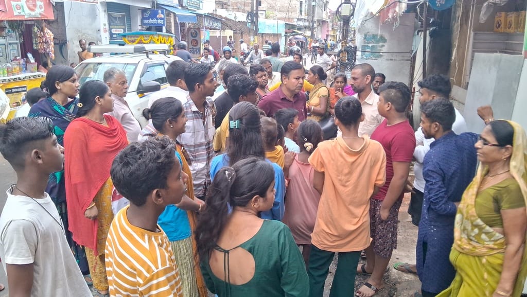 लिफ्ट दिया और फिर लूटपाट लिफ्ट दिया और फिर लूटपाट
